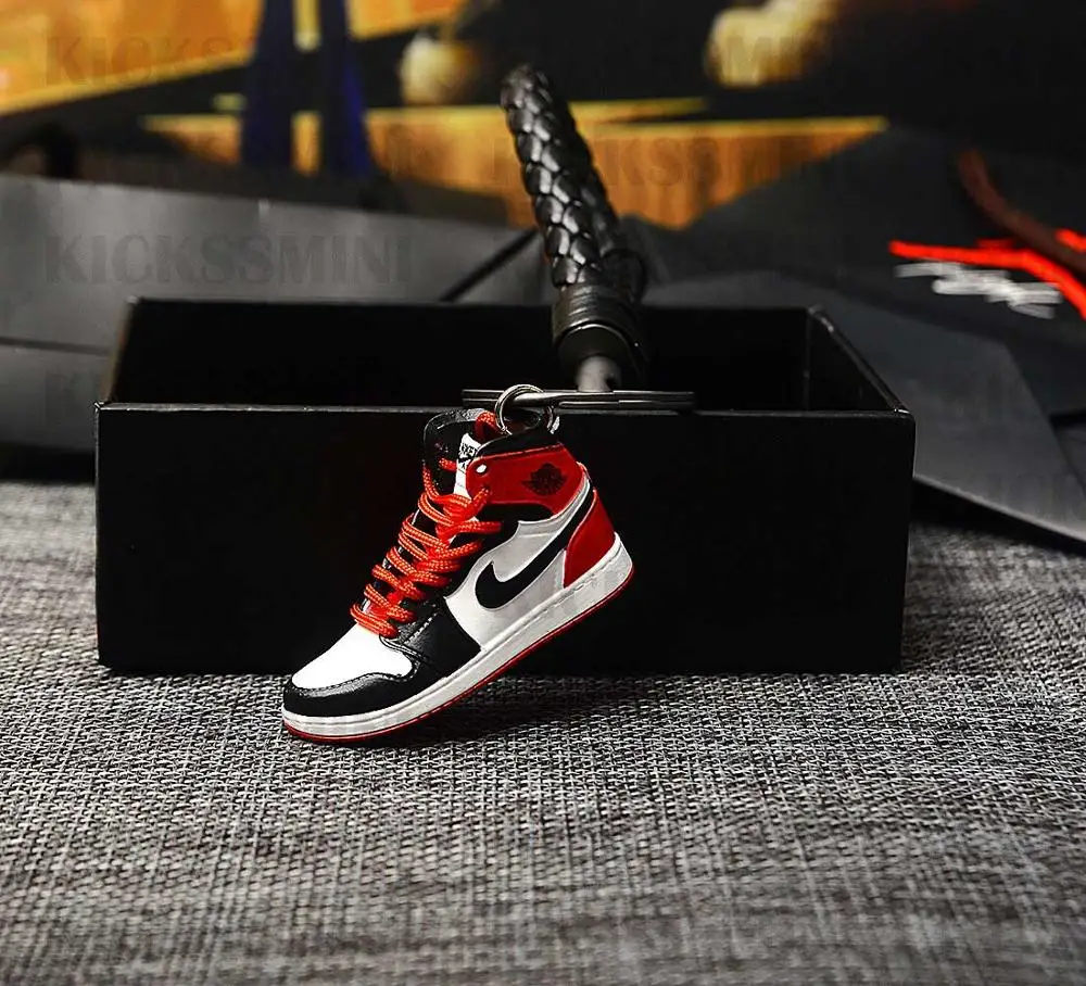 a shoe w rope Персональный DIY Air Jordan " разбитая задняя панель" часть 1 3D кроссовок фигурный брелок сумка коробка Подвеска для пары Кукла аксессуар - Цвет: a shoe w rope