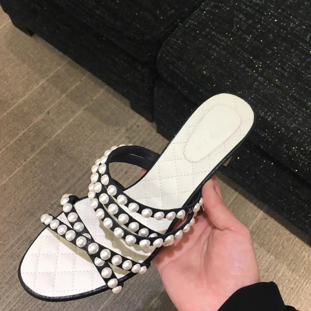 Шлепанцы женские на среднем каблуке сланцы с жемчугом пикантная Роскошная