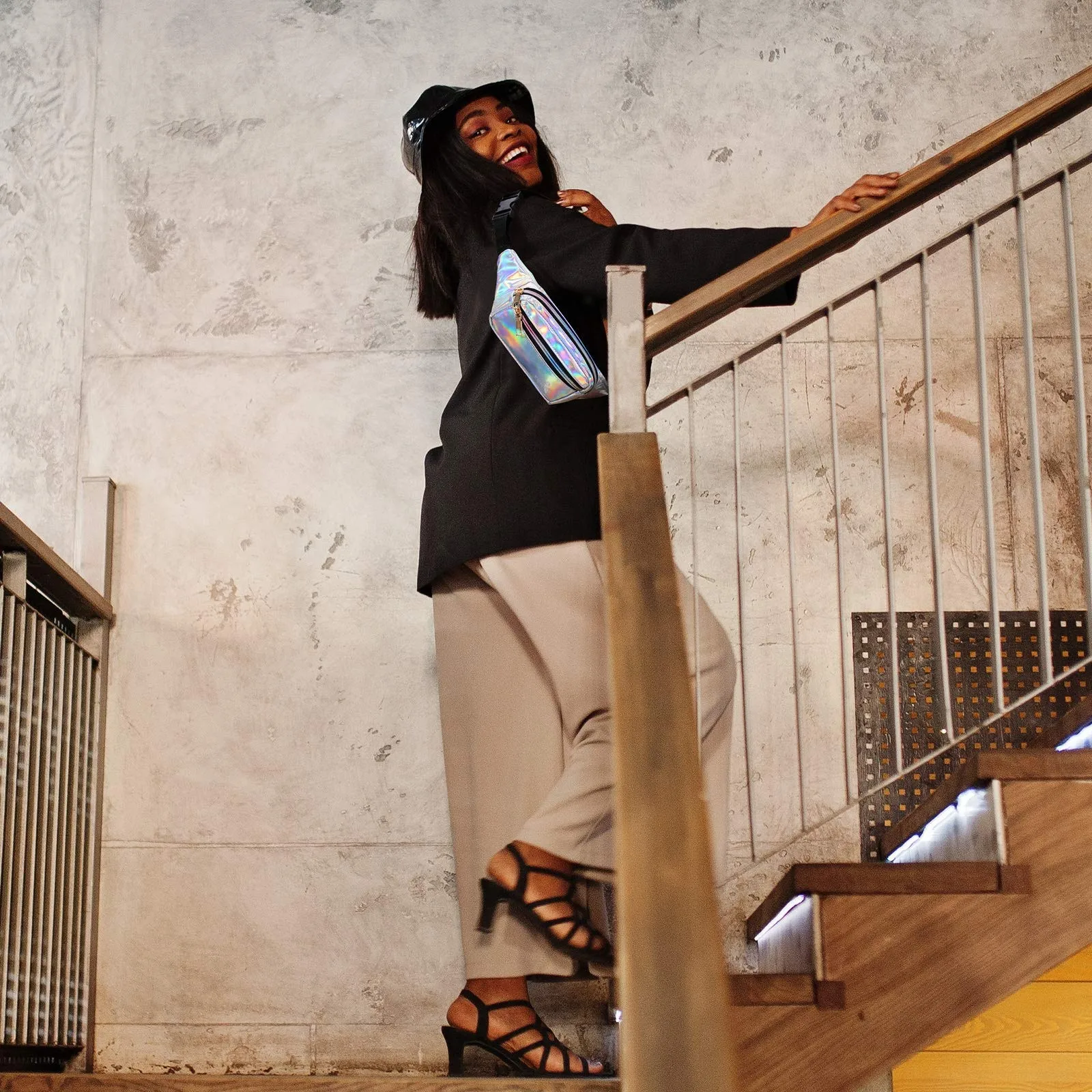 

Waist Bags Women Pack Female Belt Bag Waist Packs Laser Chest Phone Pouch Pocket Waterproof Travel Hiking Outdoor Bag