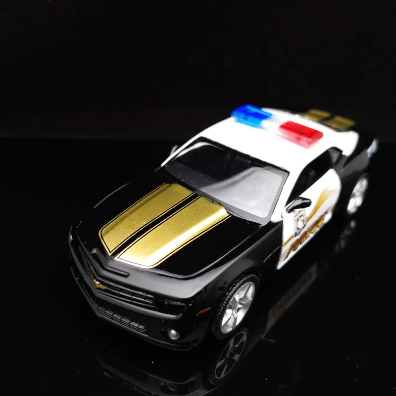 1/36 масштаб Chevrolet Camaro полицейский автомобиль литый под давлением сборная игрушка