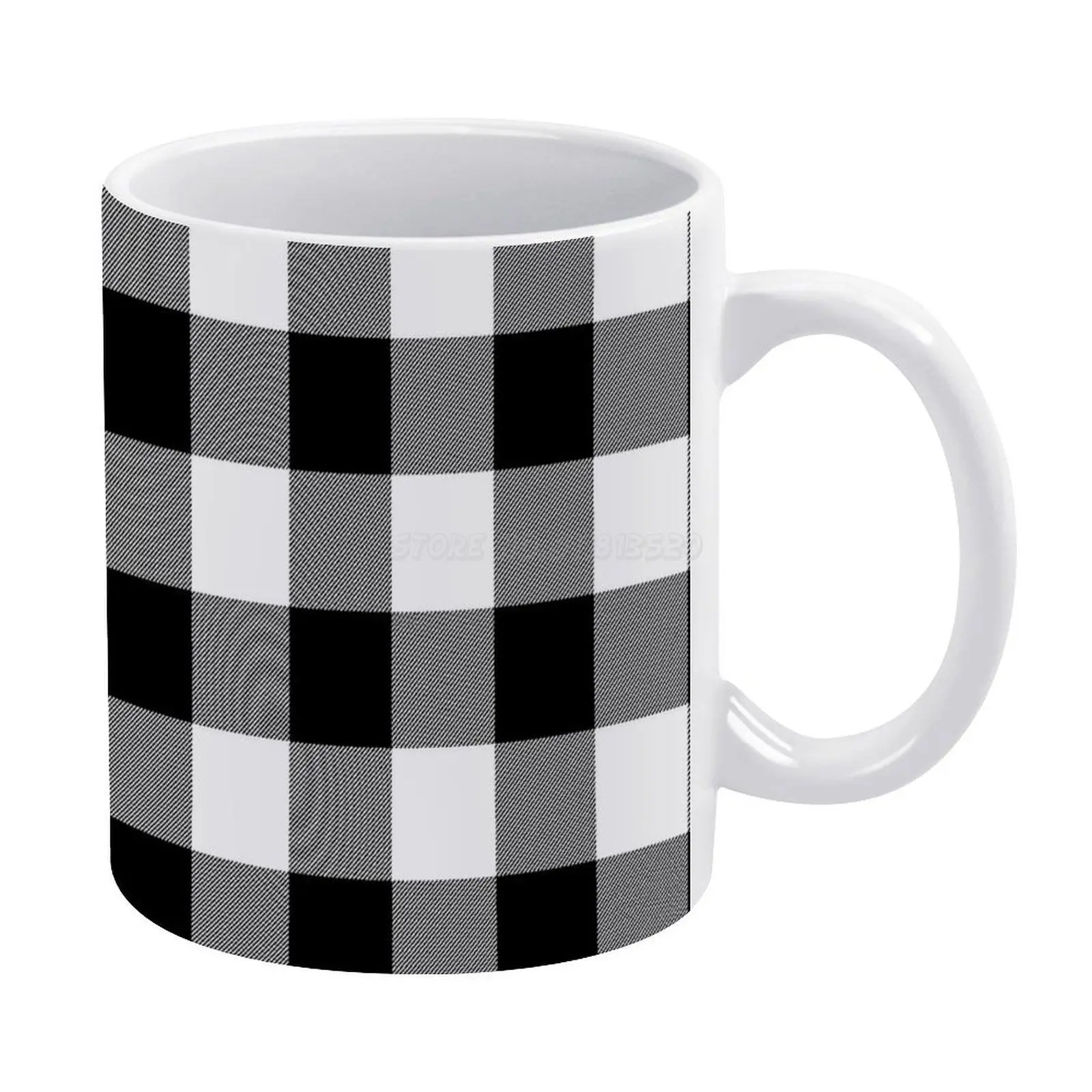 Кофейная кружка в черно-белую клетку с широкими полосками | Дом и сад