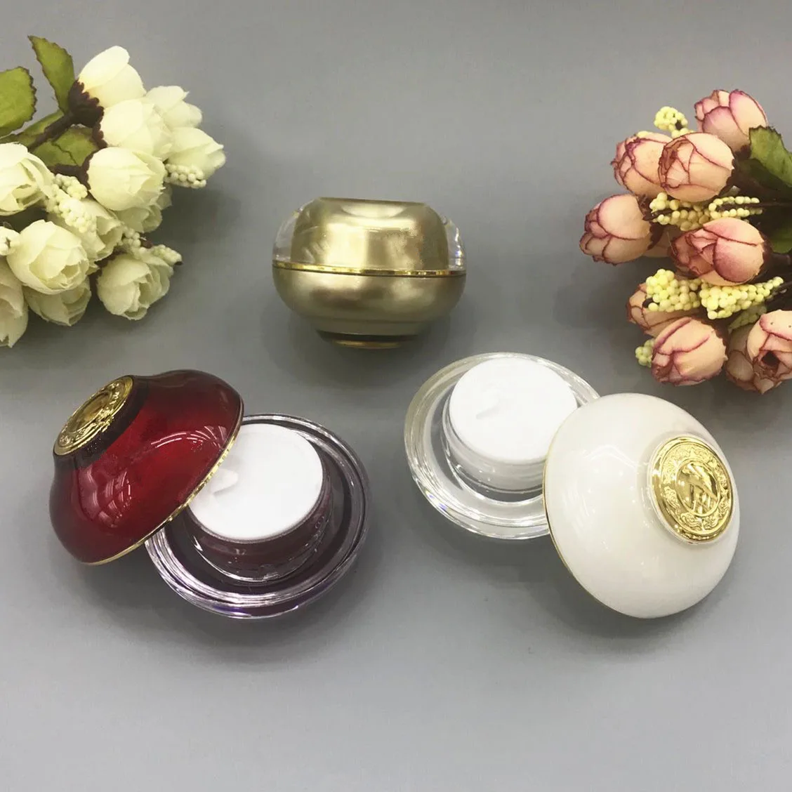Фото Акриловая баночка в форме чаши 10G, жемчужно-белая/красная/золотистая, для крема для глаз/образцов/ночного крема/дневного крема/увлажняющего геля/сыворотки, косметическая упаковка №4