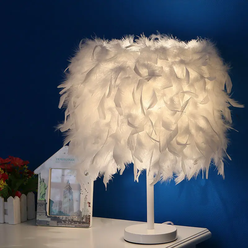 

European Feather Table Lamp For Bedroom Bedside Princess Wedding Room Warm Led Night Lights Birthday Gift Table Lamp Lighting