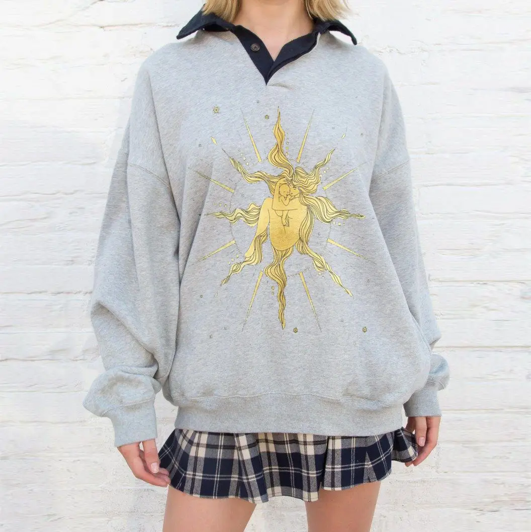 

Hoodies & Sweatshirts