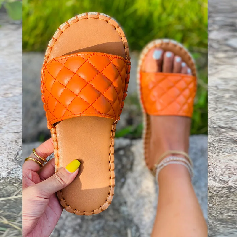 Новинка 2020 года Фирменные шлепанцы Женские сандалии из плетеной кожи