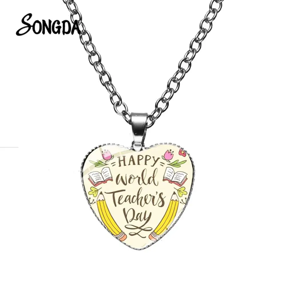 С цветочным рисунком печать книги с подвеской в форме сердца счастливый мир День