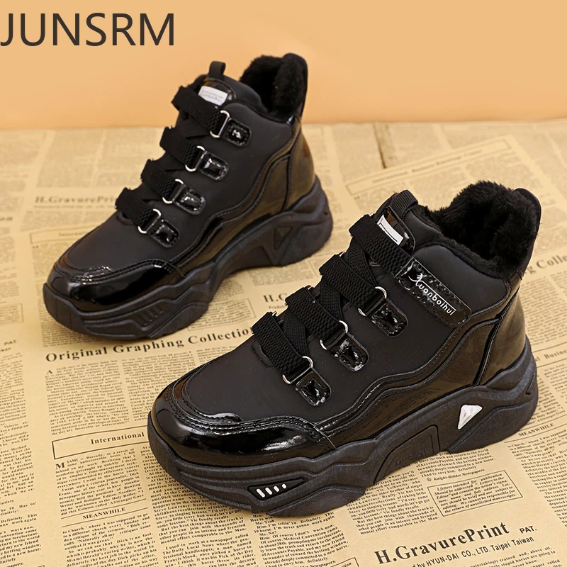 

Новые женские модные ботильоны, зимние теплые мотоциклетные ботинки на меху, на платформе, кожаная обувь с хлопковой подкладкой, женская об...