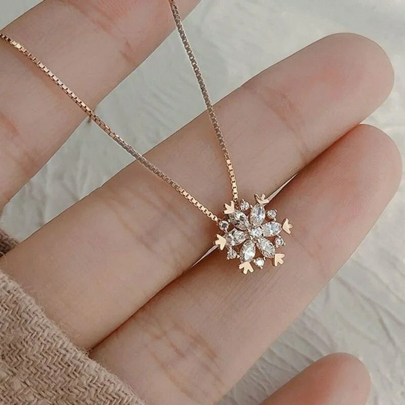 

The latest popular shiny snowflake necklace with diamonds for ladies necklace