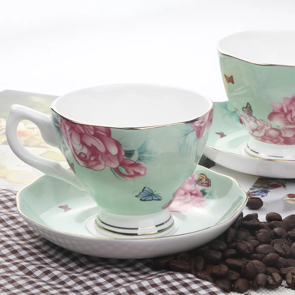 

Высококачественная кофейная чашка из костяного фарфора, креативный Европейский набор чайной чашки и блюдце, домашняя Праздничная чашка дл...