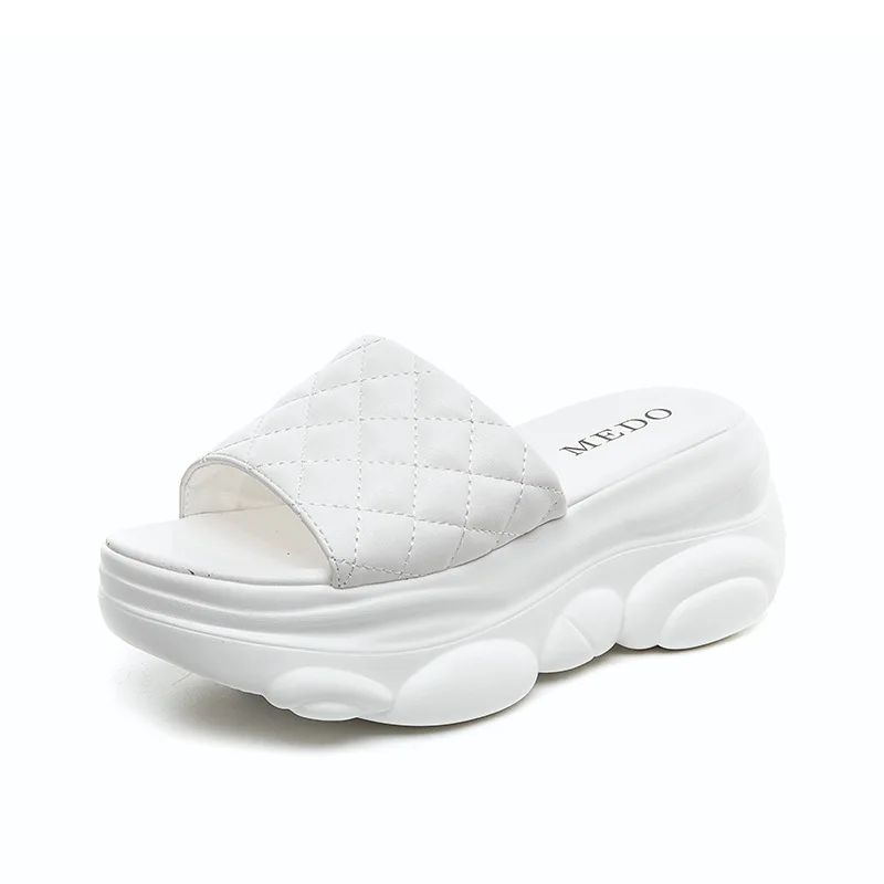 

Slippers Women Summer Platform Luxury Slides Sneaker Shoes Pantofle Peep Toe Low Designer 2021 Genuine Leather Soft PU Hoof Heel