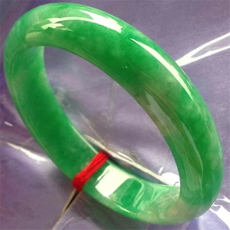 

Send Certificate Natural Myanmar Jade A-Class 54-62mm Green Bracelet Exquisite Princess Jade Bracelet