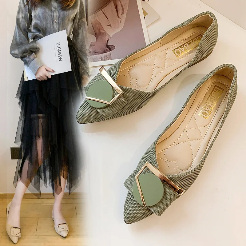 Женские универсальные туфли на низком каблуке модные с металлической пряжкой и