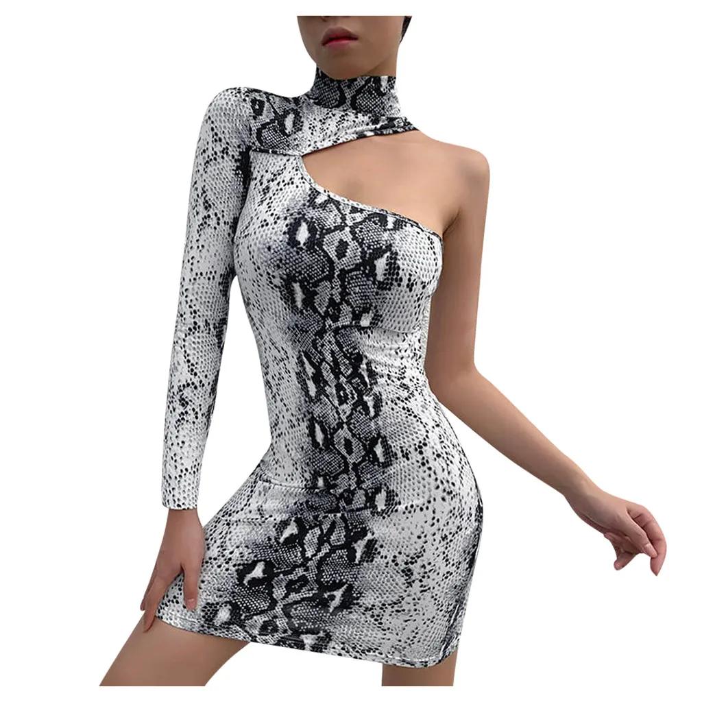 Женское облегающее платье-мини с открытыми плечами длинным рукавом и принтом под