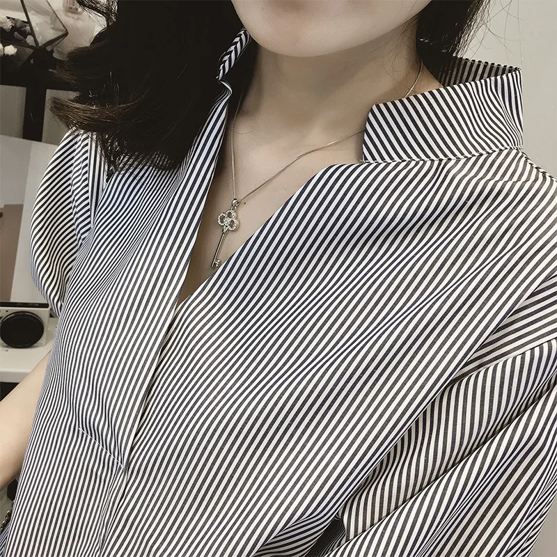 Женская блузка в полоску с воротником-стойкой и рукавом летучая мышь | одежда