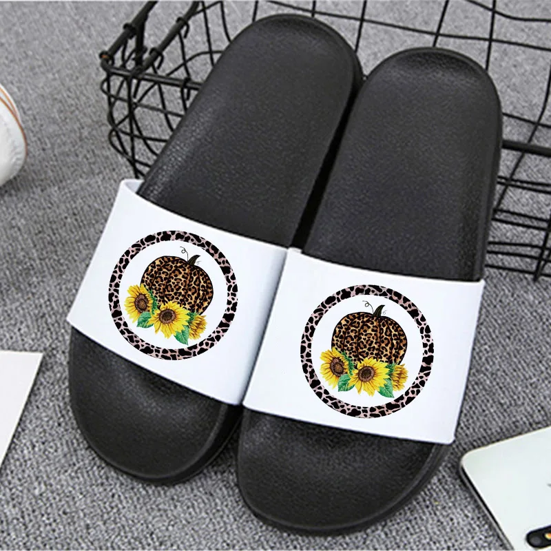 

Женские тапочки, тапочки для влюбленных, домашние тапочки с тыквой на Хэллоуин, для ванной, Нескользящие шлепанцы с плоской подошвой, шлепан...