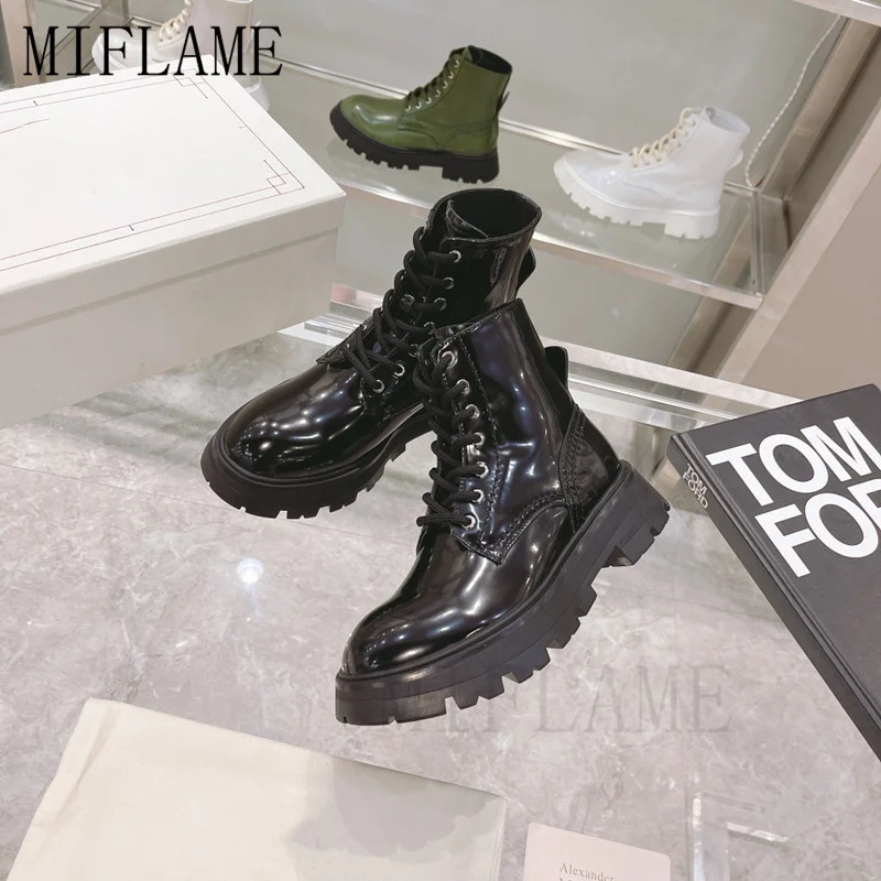 

Women Cowhide Ankle Martin Boots 2021 Fashion Autumn Lace Up Casual Female Thick Bottom Boots Punk Round Toe Motorcycle Boots