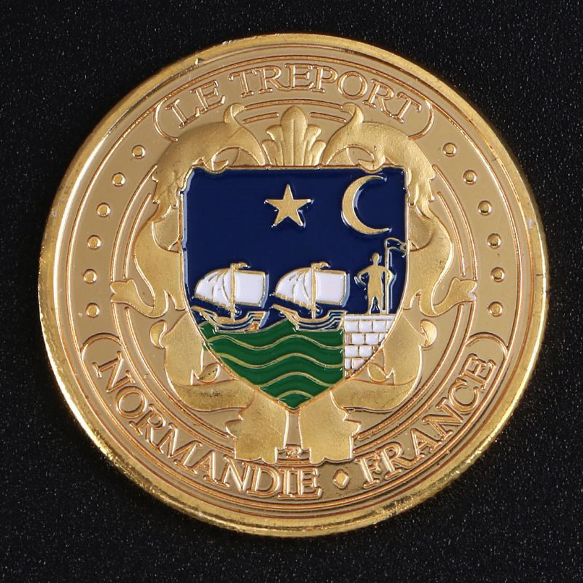 

World Cultural Heritage Commemorative Coin French Le Treport Gold Coin Totem Human Geography and Architecture Commemorative Coin