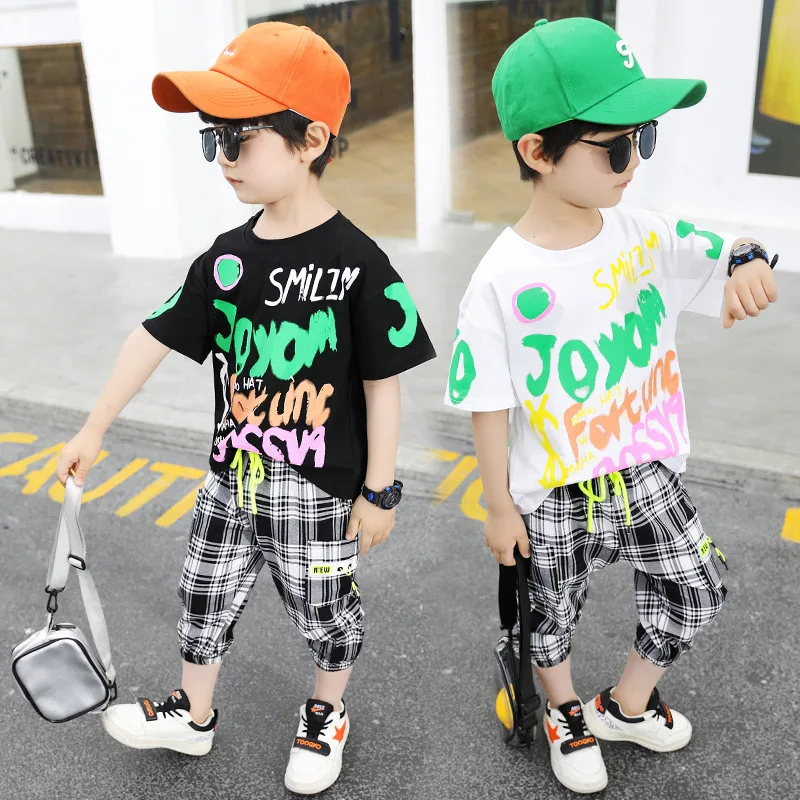 

2021 Children's Clothing Boys Short-sleeved Suit Kids Summer White Color Letter Printed T-shirt + Plaid Cropped Pants BT125