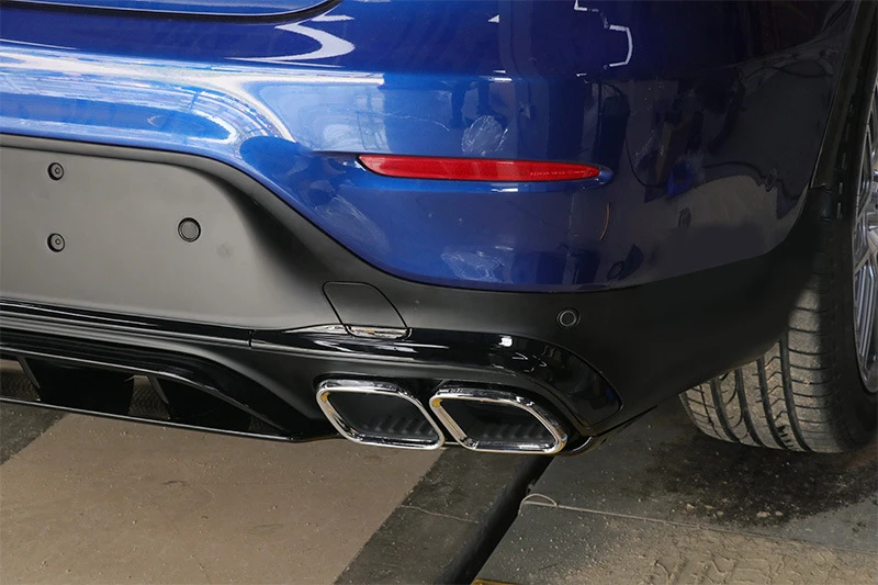

Подходит для модификации Glc63 Amg задняя губа и задняя горловина Mercedes Benz Glc300l 260l Coupe Sedan