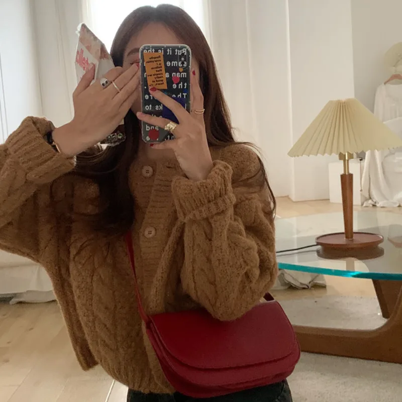 

2020 Autumn Winter Women Knitted Cardigan Casual Single Breasted Solid Color V Neck Short Sweater Loose Casual Fashion Chic Tops