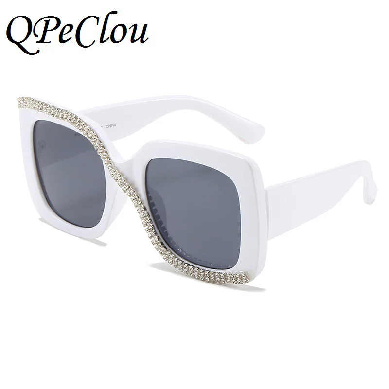 

2021 New Fashion Luxury Diamond Sunglasses Women Vintage Oversized Square Sun Glasses Female Big Frame Shades Oculos De Sol