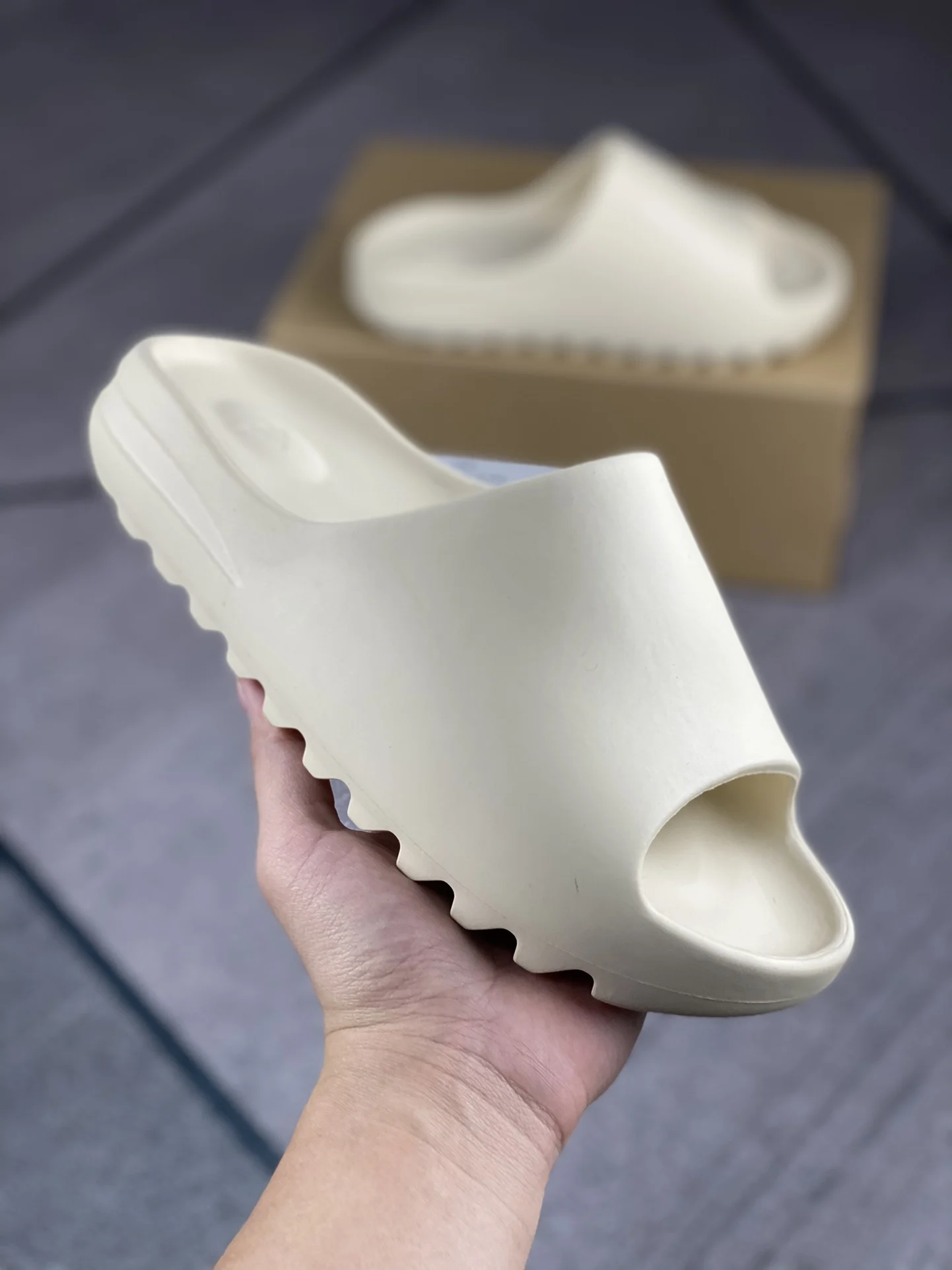 

Summer Slippers Mens Fashion Solid Color Casual Home Slipper Graffiti Shoes Eva Non-slip Shoes Womens Beach Kanye Slides