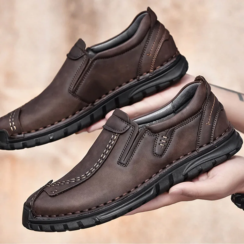 

2020 Genuine Leather Shoes Men Loafers Cow Leather Mens Causal Shoes Flat Non-slip Footwear Brand Male Driving Shoes A2587