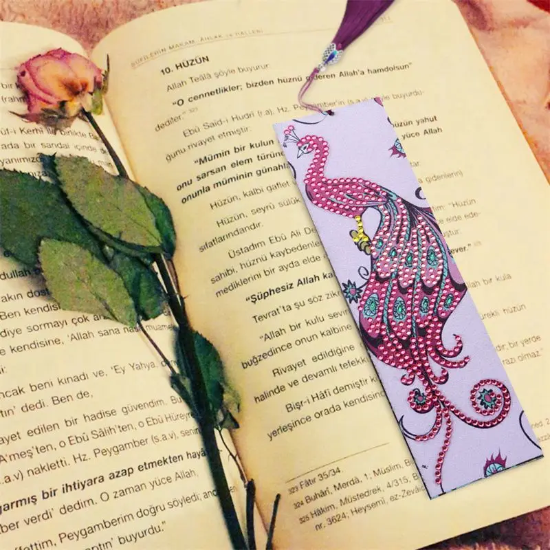 

5D Peacock DIY Bookmark Diamond Painting Special Shaped Diamond Embroidery M89A