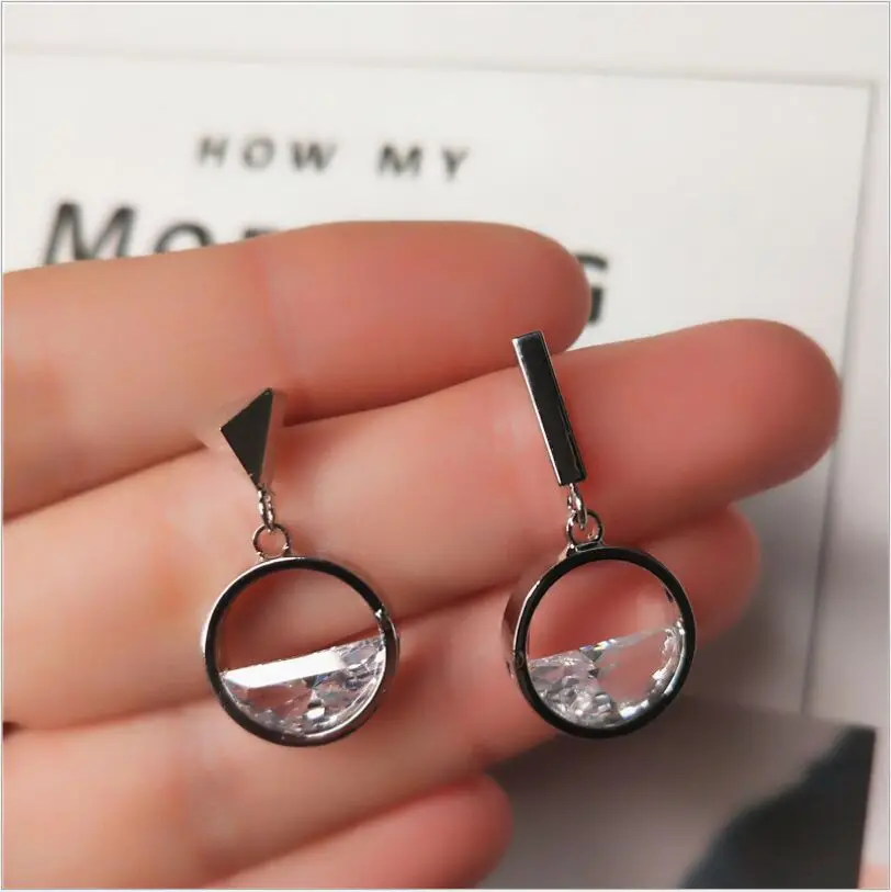 Серьги женские с серебряным покрытием и искусственным