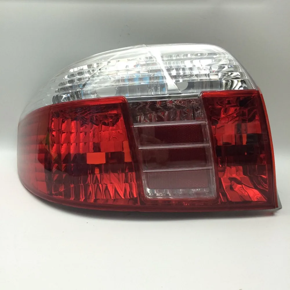 Suitable for 2006 and 2007 Toyota VIOS rear tail lamp shade and rear headlight half assembly