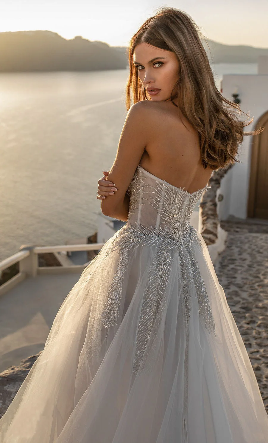 

V Neck Wedding Dresses Floor Length Bone Beadings Lace Zipper Back Sleeveless A Line Bridal Dress Vestido De Noiva HA150