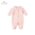 DB16744 нижнее белье в стиле бренда dave bellaВесенняя Новинка для новорожденных, модный слитный костюм в цветочек для девочек с аппликацией; Костюмы для младенцев; Одежда для малышей; Детский комбинезон; 1 шт.