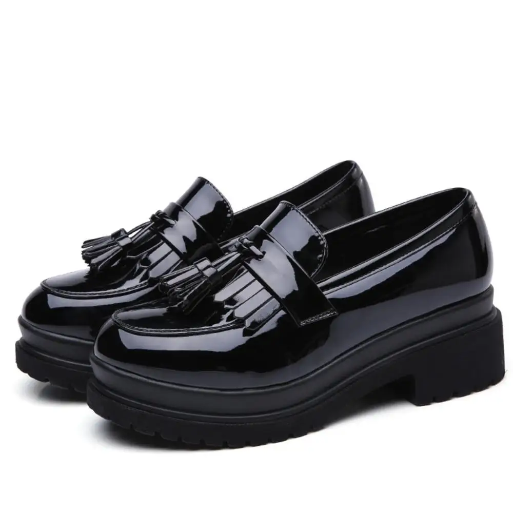 Туфли оксфорды женские из лакированной кожи модные лоферы на толстой подошве с