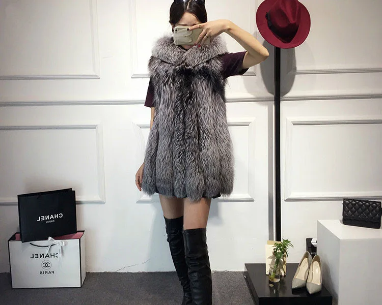 

Silver Fox Hooded Vest Large Size Reversible Plush Faux Fur Coat Women Winter Jacket Women Autumn Coat Women Vests