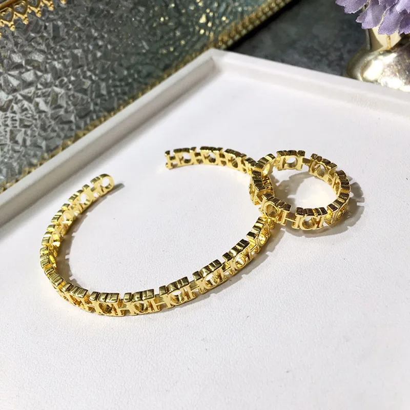 Новинка 2020 модный медный браслет с полыми буквами CH Открытый на запястье