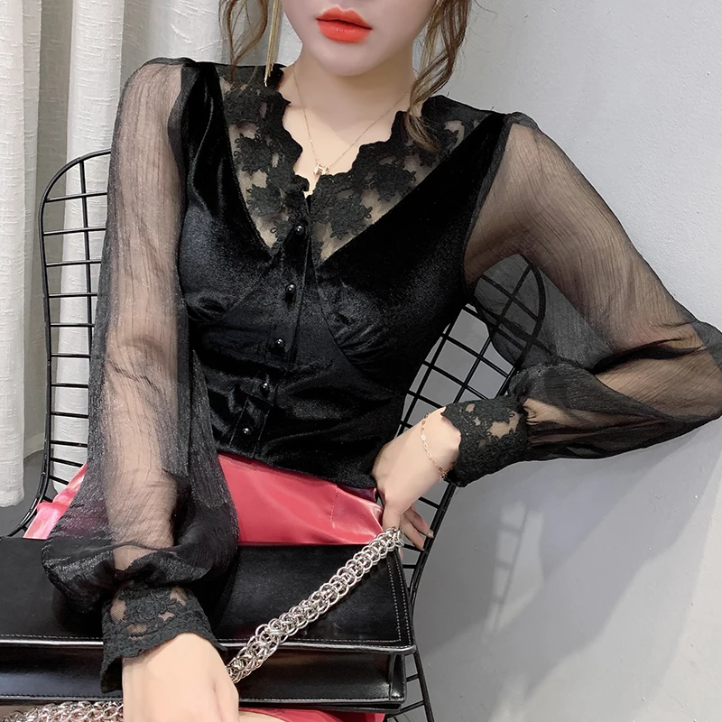

2020 Autumn and winter Women's shirt new Korean style gold velvet and gauze lantern sleeve women blouse Plus size lace tops