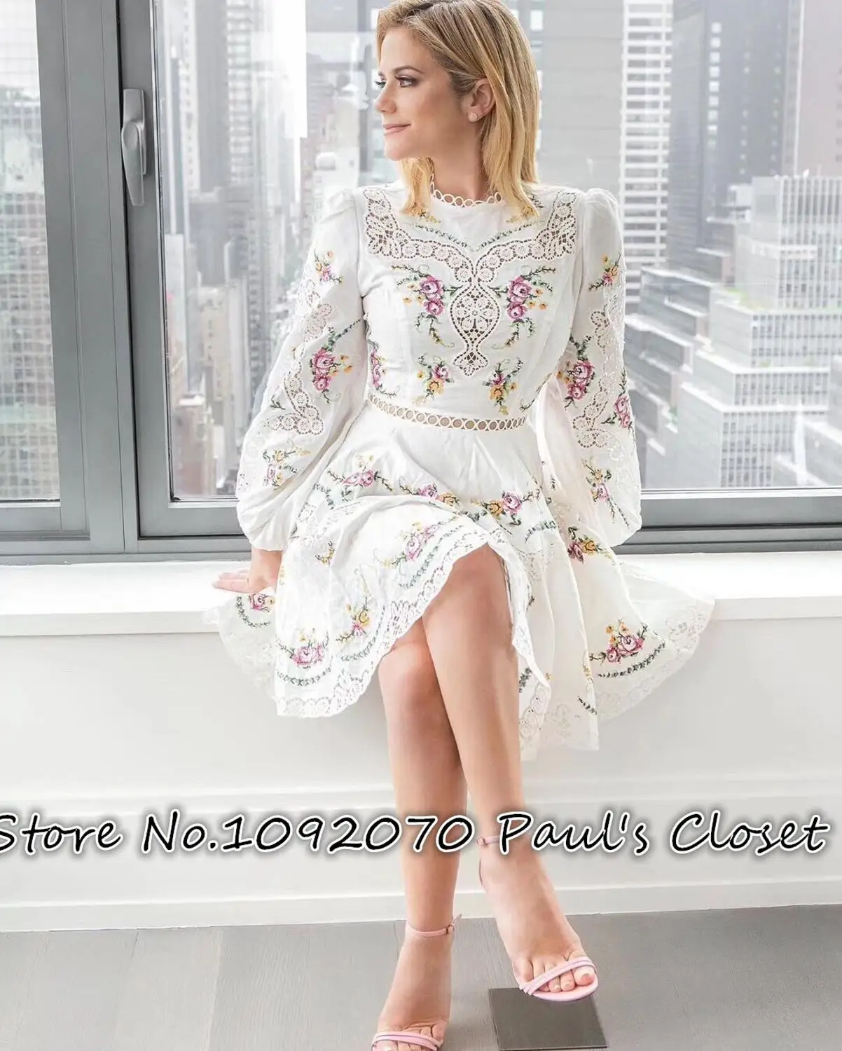 Женское платье блузон с вышивкой и короткое цвета слоновой кости льняное мини