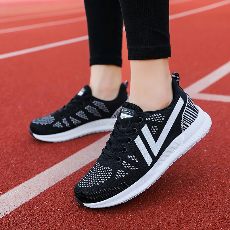 

2021 Spring Women's Shoes New Casual Sports Pure Color Running Shoes Breathable Thin Section Wild Trend Mesh Sneakers New