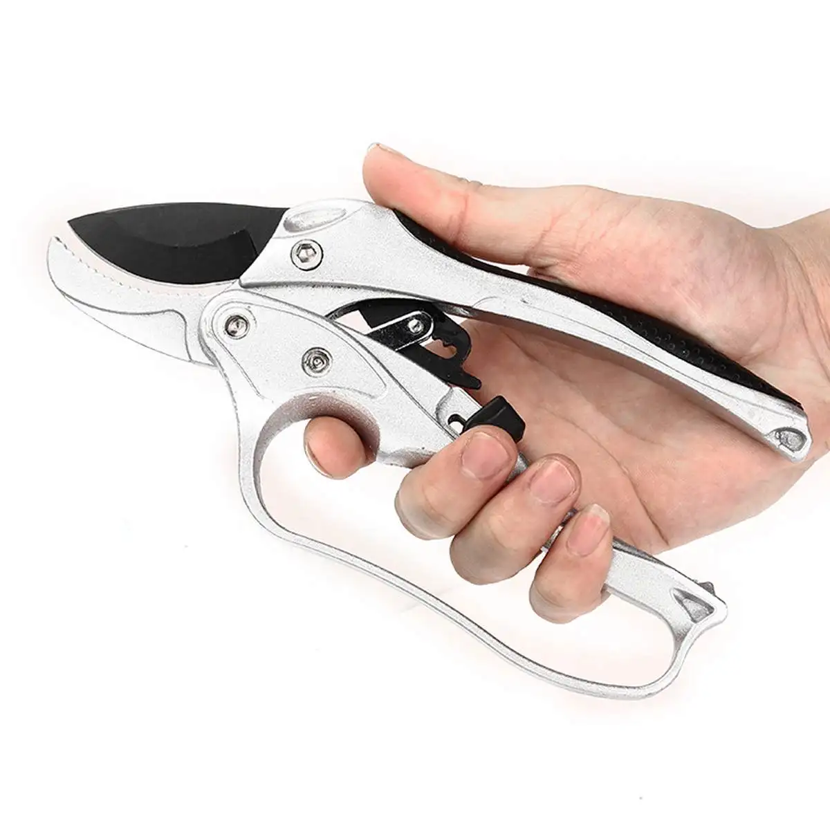 

Gardening Pruning Shears Which Can Cut Branches of 18mm Diameter Fruit Trees Flowers Branches and Scissors Hand Pruning Tools