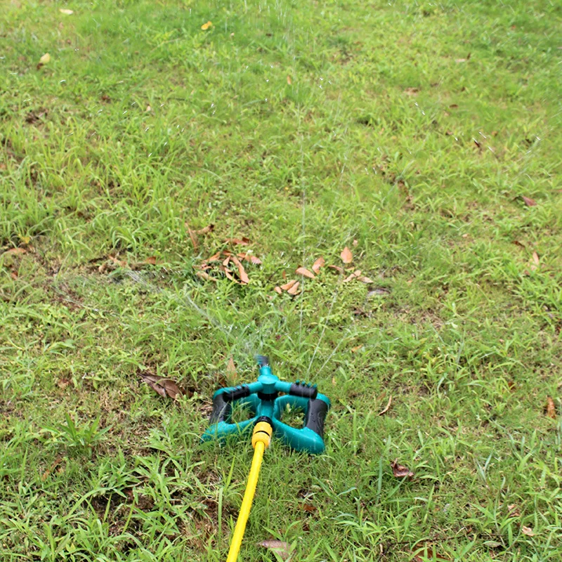 

Sprinkler Large 3-Prong 360-Degree Rotating Tandem Sprinkler Head Garden Lawn Sprinkler Irrigation Bridge Maintenance L9