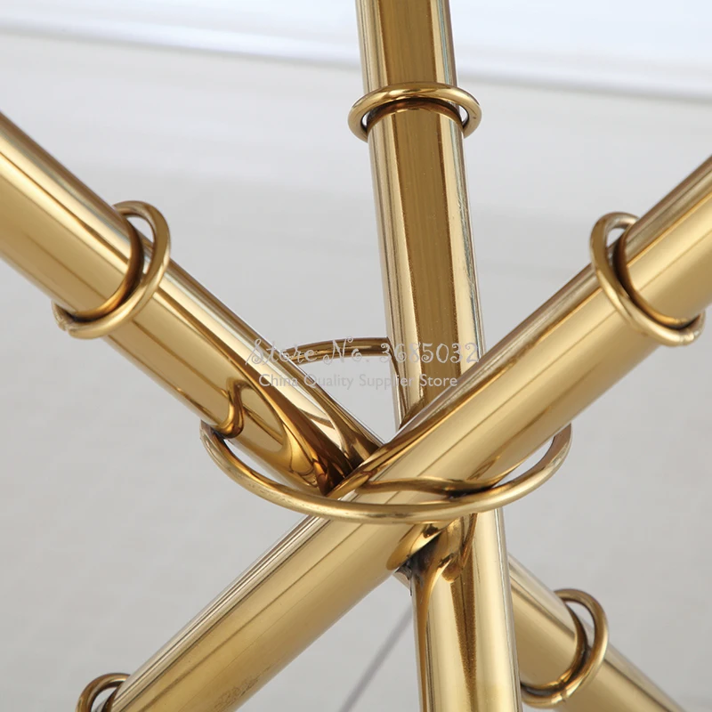 Золотистый угловой круглый журнальный столик с Золотистым Покрытием мраморный