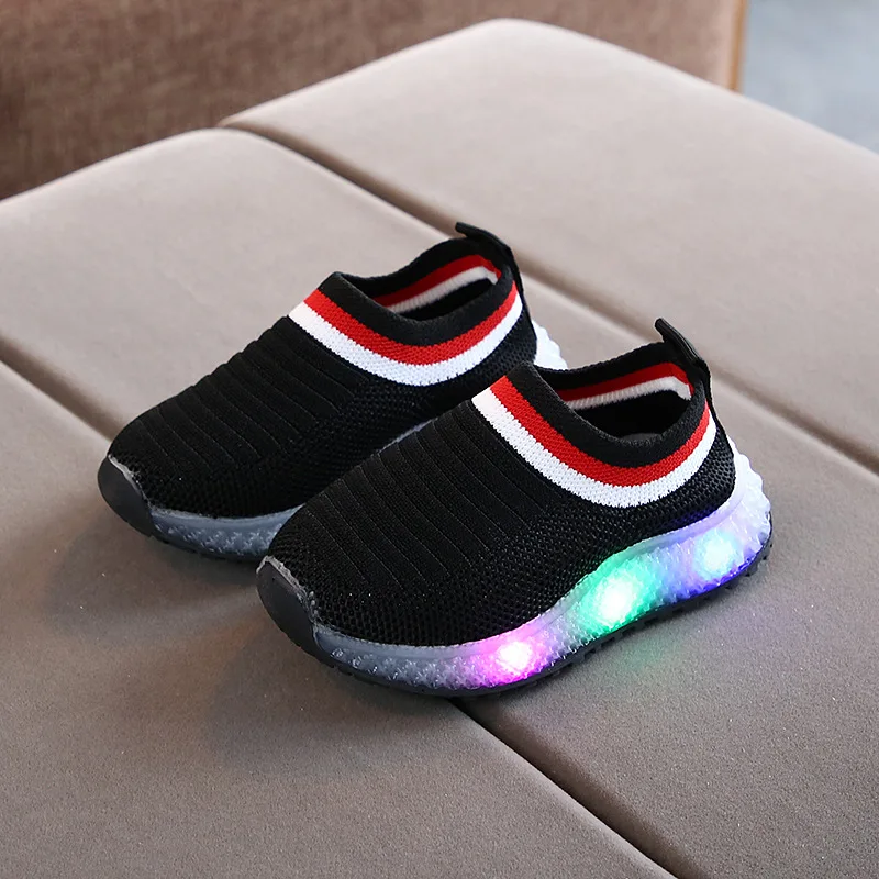 

2021 Autumn New Slip-on Kids Shoes with Light Tenis LED Infantil for Boys Sport Lighting LED Shoes Children Glowing Sneakers