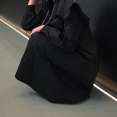 Темное платье Осеннее темно-синее с воротником женское черное средней длины