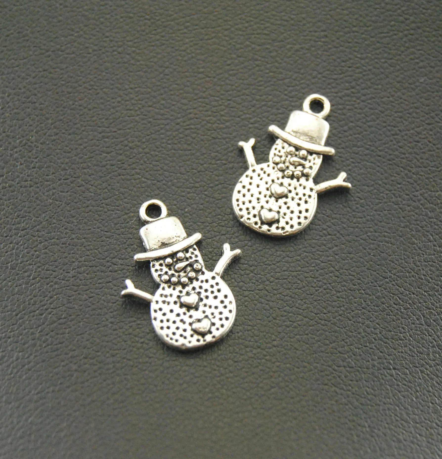 50 шт. Тибетский серебристый цвет Рождественские Подвески Снеговик для