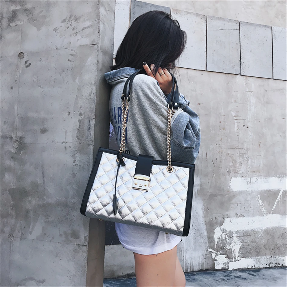 Трендовая модная женская сумка на руку с цепочкой Высококачественная мягкая