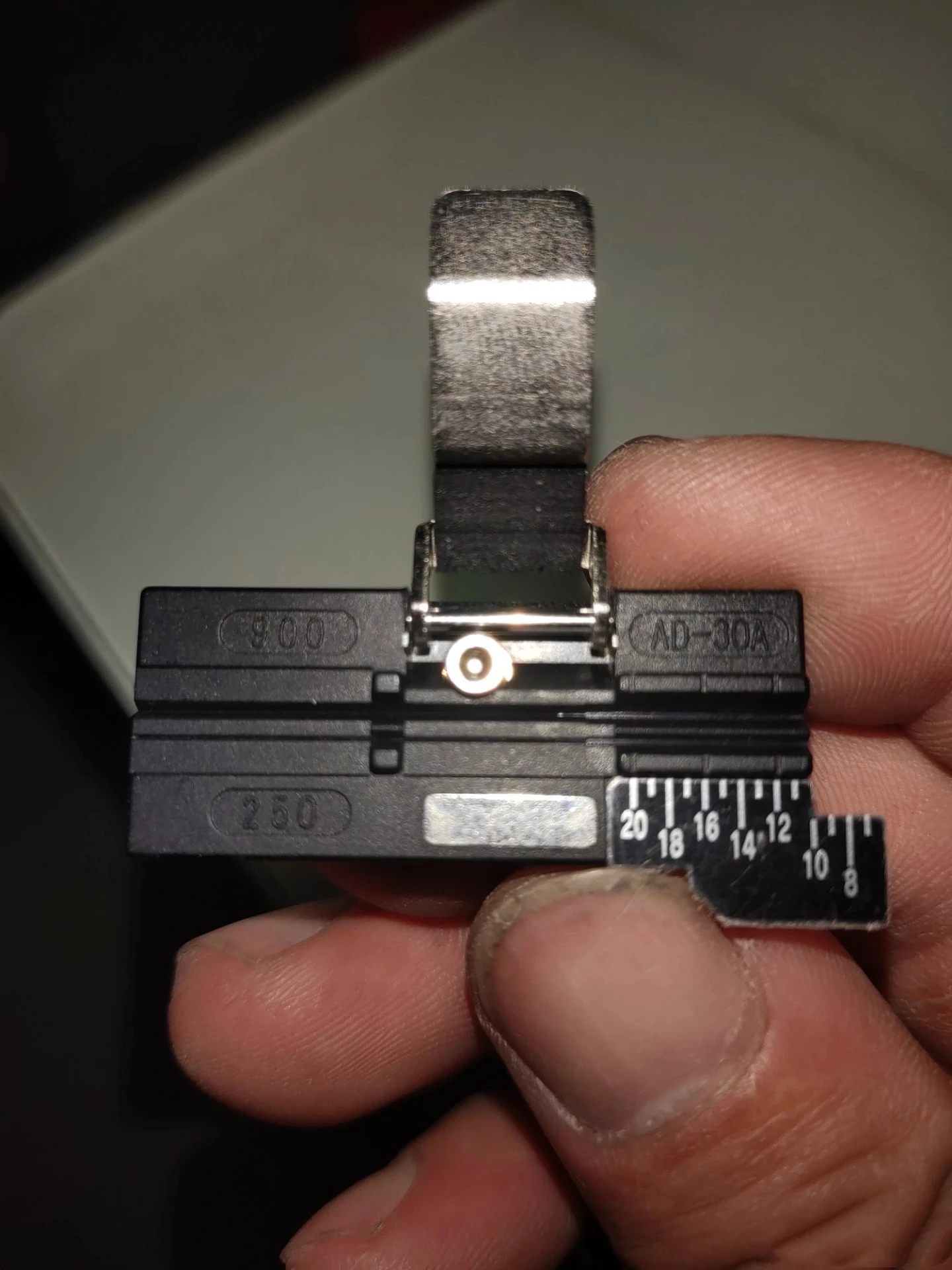 Free shipping Original Japan AD-30A fiber holder for CT-30 CT-30A cleaver fixture FTTH fiber holder for 0.25mm 0.9MM