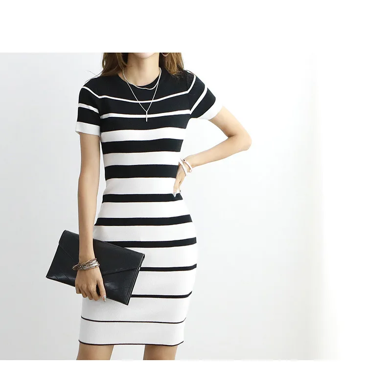 Coréen Dongdaemun femmes printemps et été nouveau style sac hanche mince sexy mince rayé robe tricotée