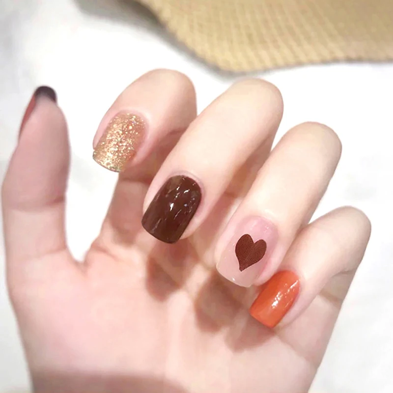 

24Pcs / Set Heart Short False Fake Nail Stickers Full Cover Nail Art Press On