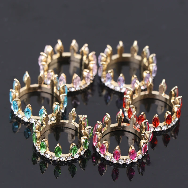 

1:12 Dollhouse Miniature Mini Metal Color Simulation Diamond Crown Model Toys Dolls Accessories