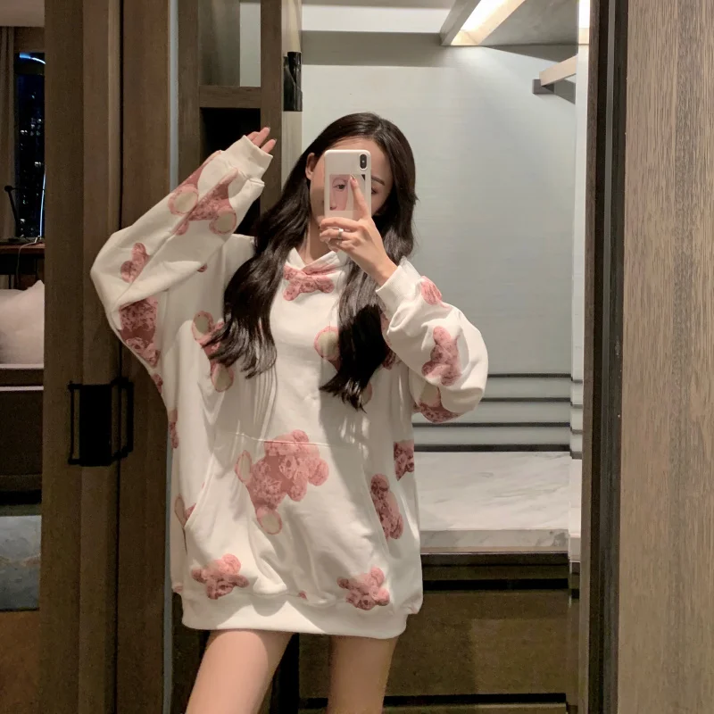 

Женская толстовка с капюшоном и принтом медведя, свободного покроя